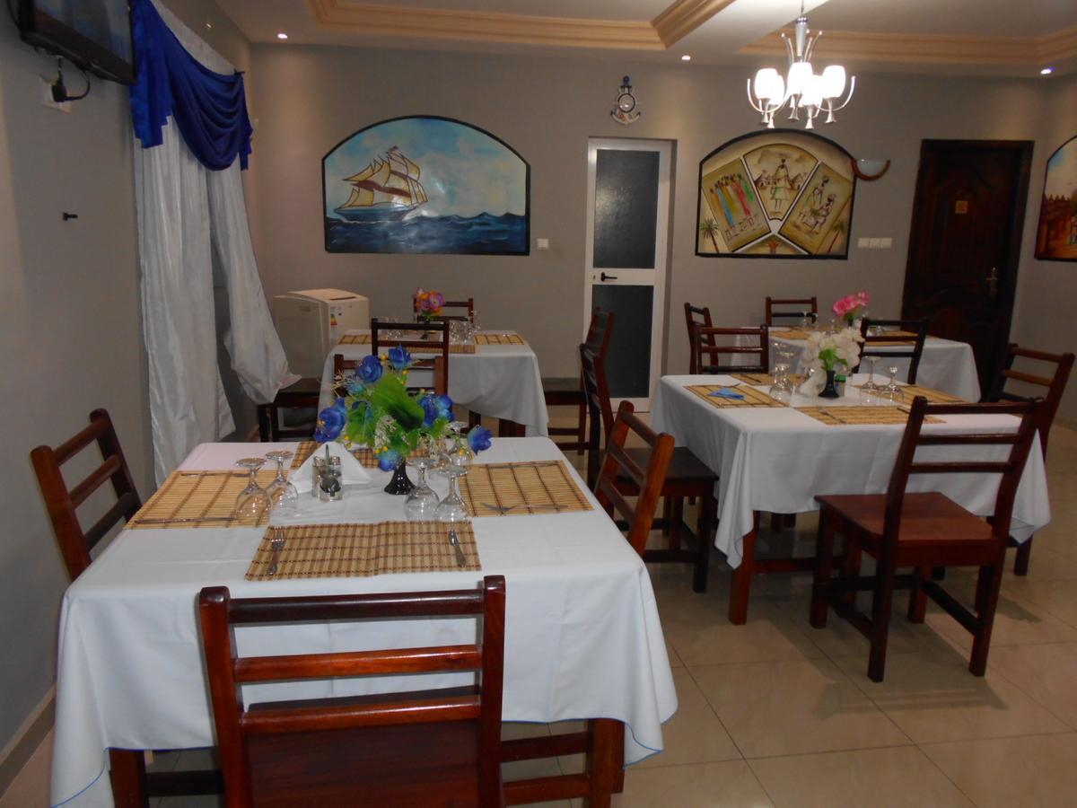 Agla Hotel Ломе Экстерьер фото