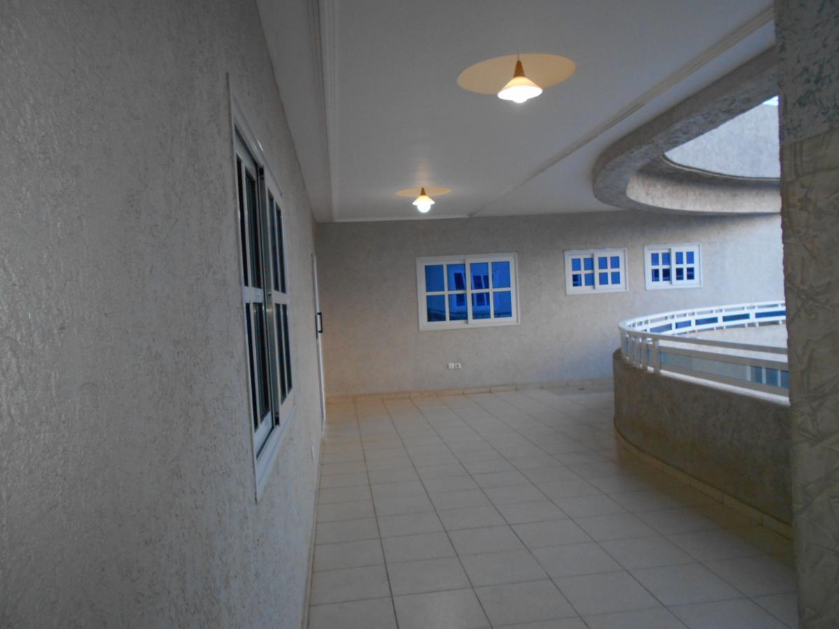 Agla Hotel Ломе Экстерьер фото